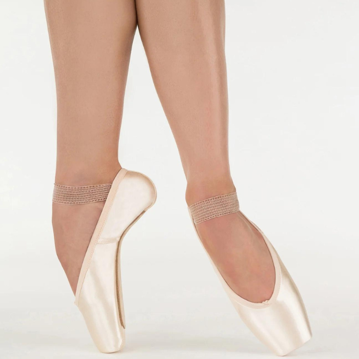 Regent Pointe Shoe-Standard